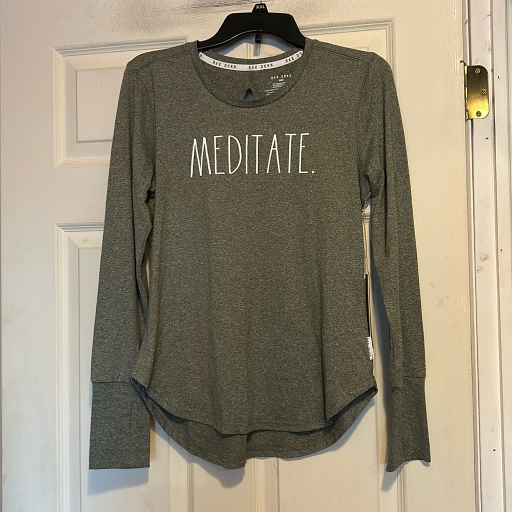 Rae Dunn Heather Green “Meditate” Long Sleeve Top with Keyhole Back Size Medium
